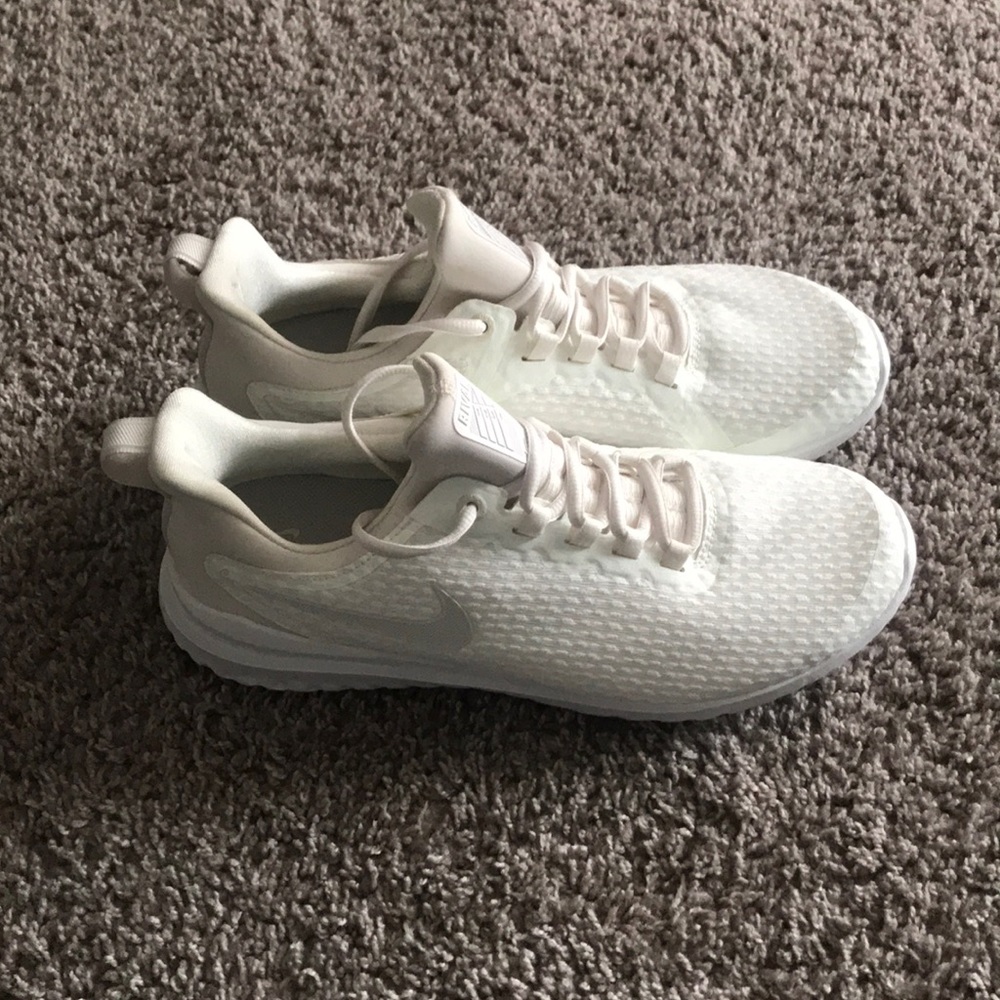Nike Renew White Tennis Shoes 👟🤍